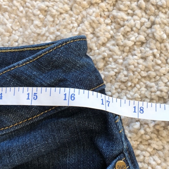 Vera Wang Straight Leg Jeans - Picture 2 of 5